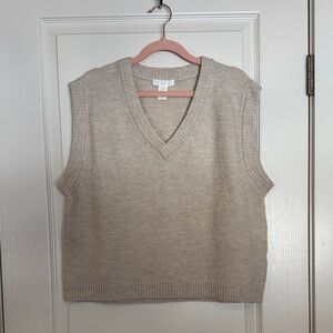 H&M Women's V-Neck Sleeveless Knit Vest in Light Beige